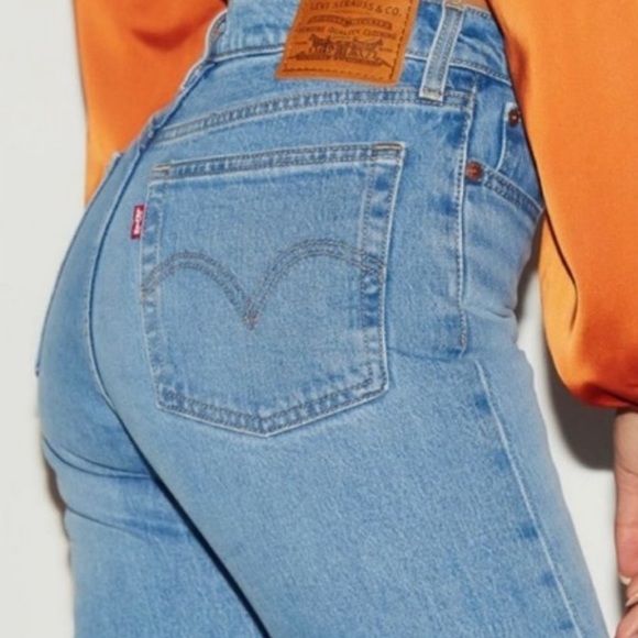 LEVI'S WEDGIE Straight Fit High Rise Cropped JEANS SIZE 31 NWT - Picture 2 of 15